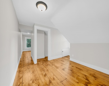 16 Chestnut - Photo Thumbnail 33