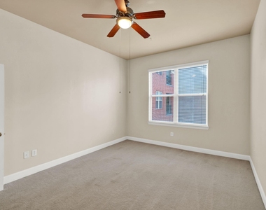 300 St Joseph Parkway - Photo Thumbnail 18