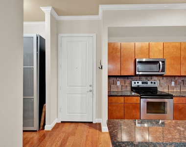 300 St Joseph Parkway - Photo Thumbnail 3