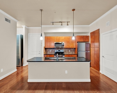 300 St Joseph Parkway - Photo Thumbnail 9