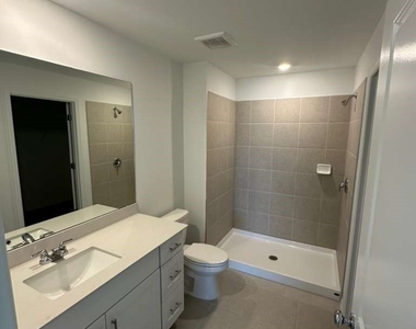 11918 Savanna Lakes Boulevard - Photo Thumbnail 11