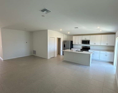 11918 Savanna Lakes Boulevard - Photo Thumbnail 10