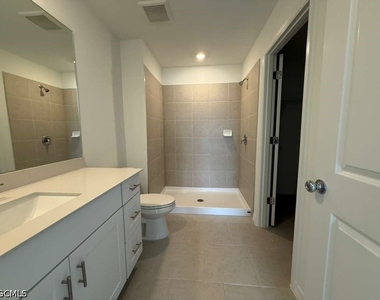 11918 Savanna Lakes Boulevard - Photo Thumbnail 1