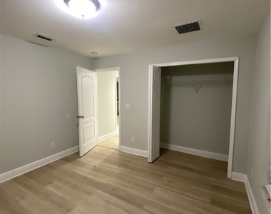 5100 Hanna Avenue N - Photo Thumbnail 6