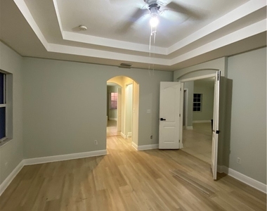 5100 Hanna Avenue N - Photo Thumbnail 15