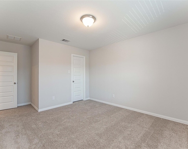 107 Silver Sky Court - Photo Thumbnail 23