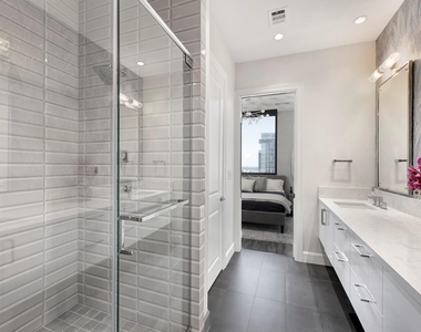 1211 Caroline Street - Photo Thumbnail 5
