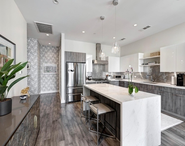1211 Caroline Street - Photo Thumbnail 33