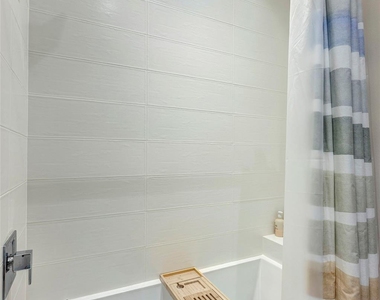 1211 Caroline Street - Photo Thumbnail 10