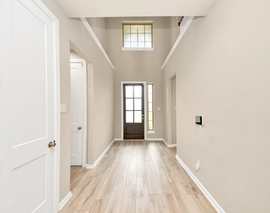584 Santa Rosa Hills Drive - Photo Thumbnail 6