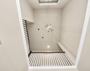 584 Santa Rosa Hills Drive - Photo Thumbnail 7
