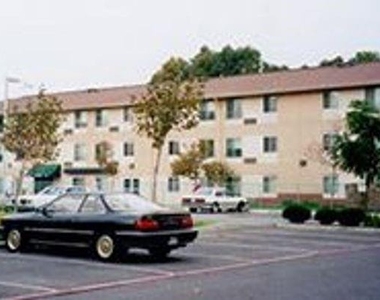 4121 Katella Ave - Photo Thumbnail 1