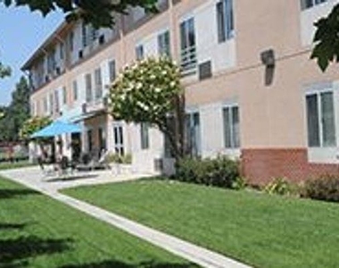 4121 Katella Ave - Photo Thumbnail 3