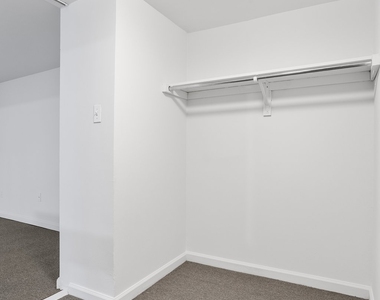 33 Gold Street - Photo Thumbnail 5