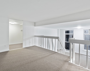 33 Gold Street - Photo Thumbnail 4