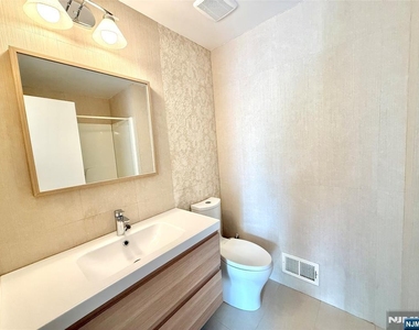 901 Tuliptree - Photo Thumbnail 7