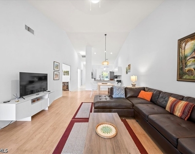 627 Saint Andrews Boulevard - Photo Thumbnail 23
