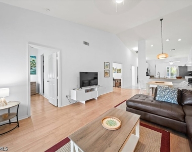 627 Saint Andrews Boulevard - Photo Thumbnail 22