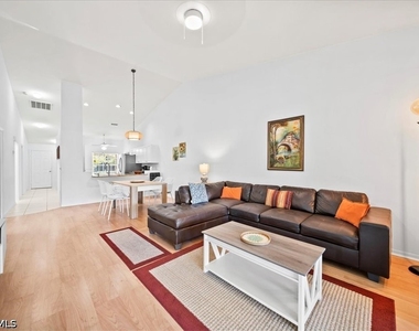 627 Saint Andrews Boulevard - Photo Thumbnail 21