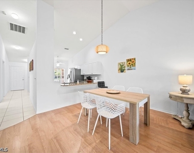 627 Saint Andrews Boulevard - Photo Thumbnail 2