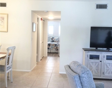 766 Central Avenue - Photo Thumbnail 9