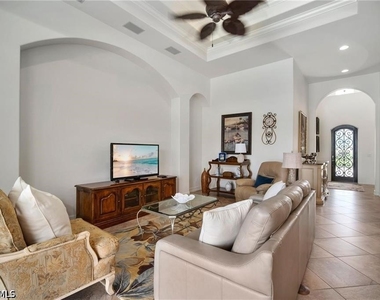 6476 Caldecott Drive - Photo Thumbnail 6