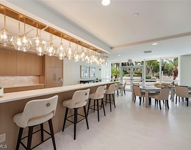 4255 Gulf Shore Boulevard N - Photo Thumbnail 12