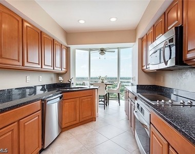 4255 Gulf Shore Boulevard N - Photo Thumbnail 2