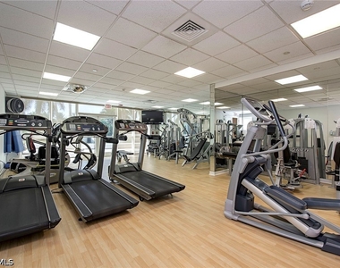 4255 Gulf Shore Boulevard N - Photo Thumbnail 13
