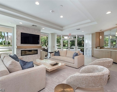 4255 Gulf Shore Boulevard N - Photo Thumbnail 11