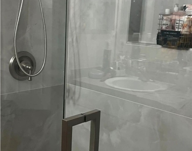 2103 Nw 10th Avenue - Photo Thumbnail 5