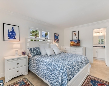980 7th Avenue S - Photo Thumbnail 8