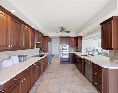4031 Gulf Shore Boulevard N - Photo Thumbnail 20
