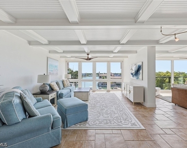 4031 Gulf Shore Boulevard N - Photo Thumbnail 7