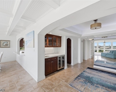 4031 Gulf Shore Boulevard N - Photo Thumbnail 12