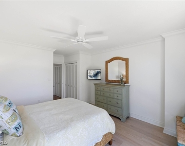 4031 Gulf Shore Boulevard N - Photo Thumbnail 30