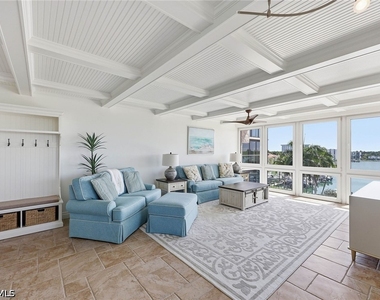 4031 Gulf Shore Boulevard N - Photo Thumbnail 9