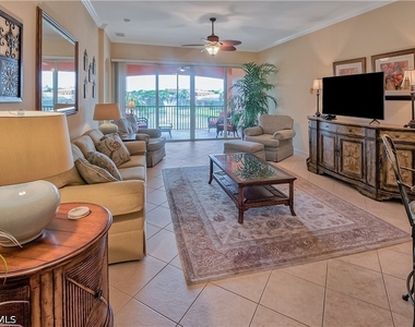 8600 Via Rapallo Drive - Photo Thumbnail 9