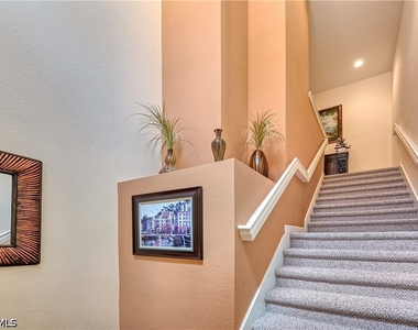 8600 Via Rapallo Drive - Photo Thumbnail 5