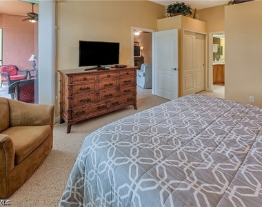 8600 Via Rapallo Drive - Photo Thumbnail 16