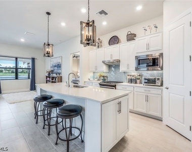 19200 Aqua Shore Drive - Photo Thumbnail 6
