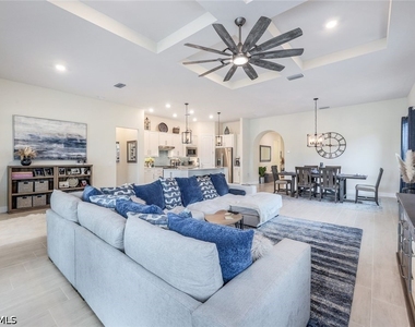 19200 Aqua Shore Drive - Photo Thumbnail 2