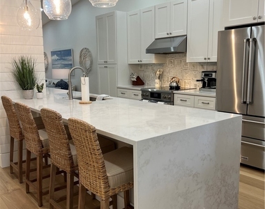 7087 Barrington Circle - Photo Thumbnail 36