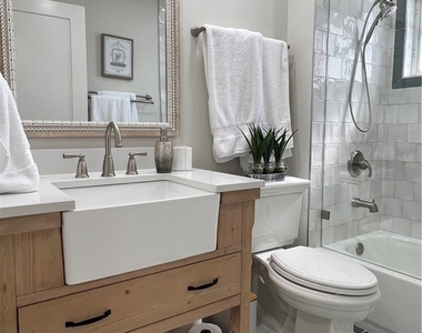 7087 Barrington Circle - Photo Thumbnail 20