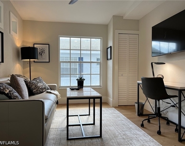 7087 Barrington Circle - Photo Thumbnail 2