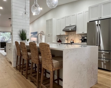 7087 Barrington Circle - Photo Thumbnail 29