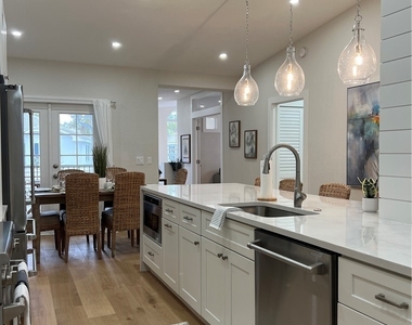 7087 Barrington Circle - Photo Thumbnail 40