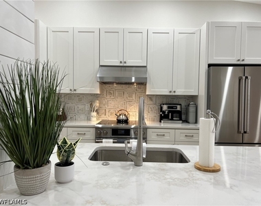 7087 Barrington Circle - Photo Thumbnail 33