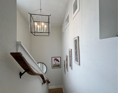 7087 Barrington Circle - Photo Thumbnail 6