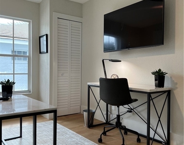 7087 Barrington Circle - Photo Thumbnail 27